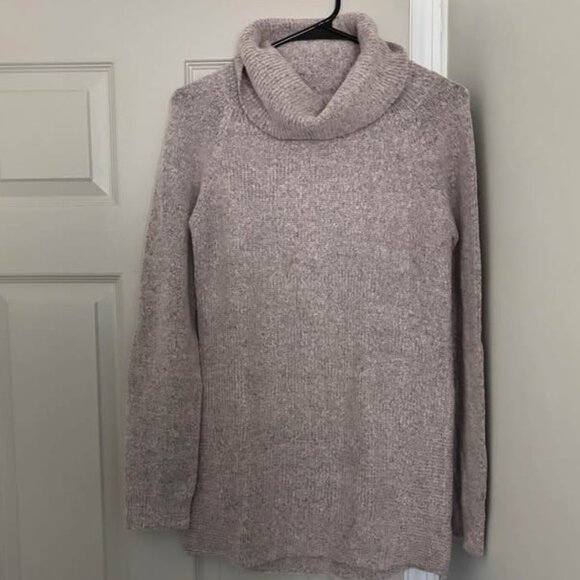 Like new women’s cowl neck tunic sweater size XS - Picture 2 of 5
